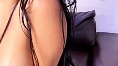 Hot Indian actress Parineeti Chopra in sex video