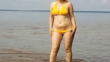 RedRoseRus-Bikini Beach