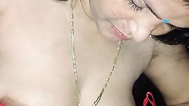 Indian Bhabhi Strips Off Her Bra