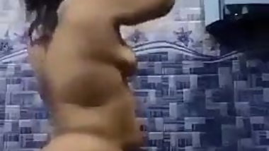 om masria  fe el hamam