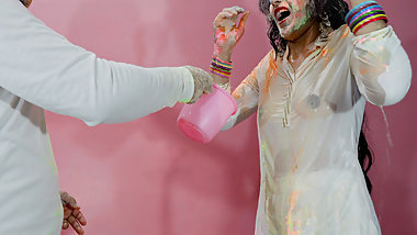 holi special: bro fucked priya anal hard while she wanna play Holi with friends